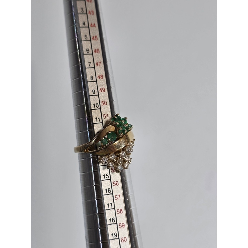Vintage 14K Yellow Gold Green & Clear Stone Floral Cluster Ring – Size 7
